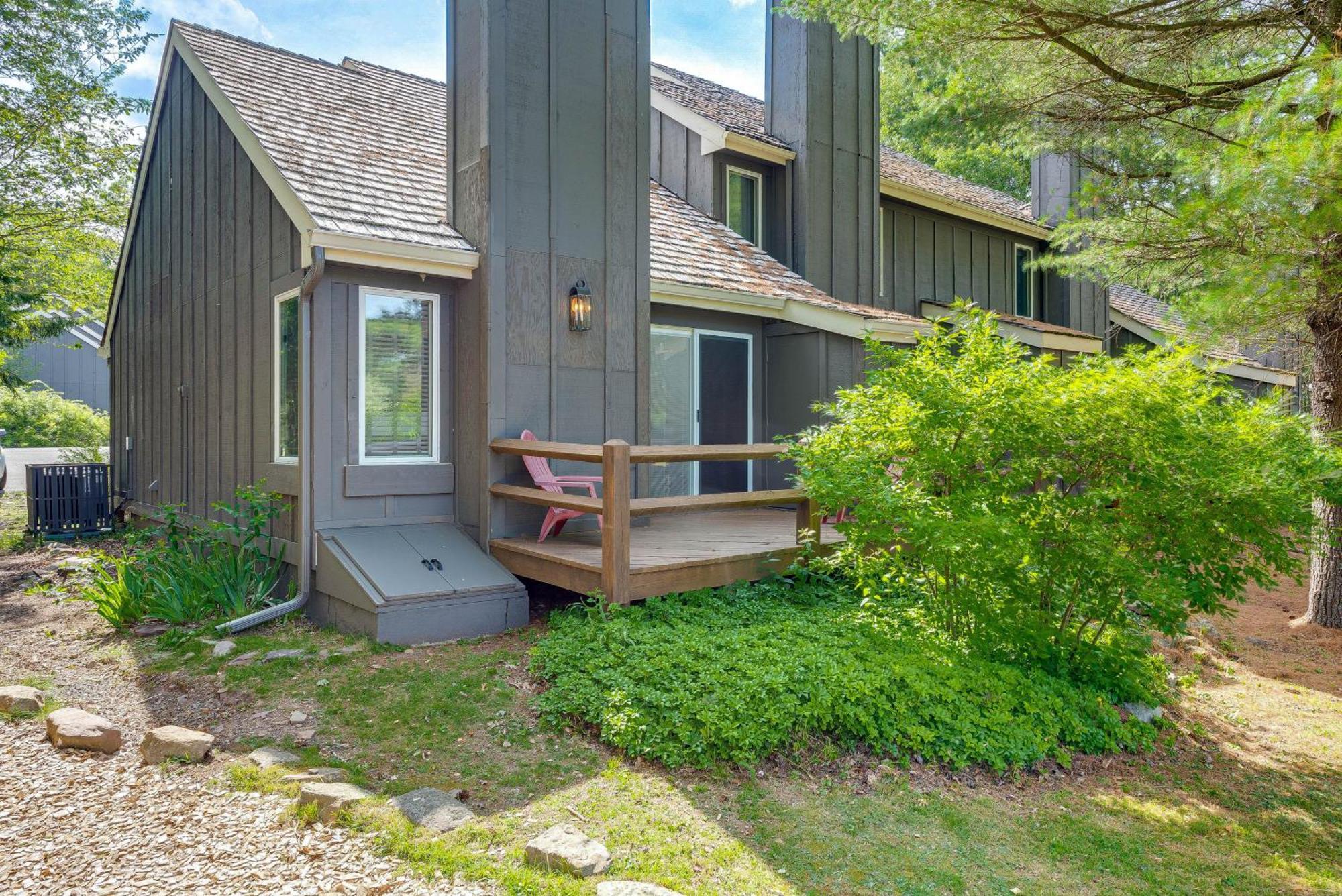 Updated Boulder Club Near Slopes! Apartment Jim Thorpe
