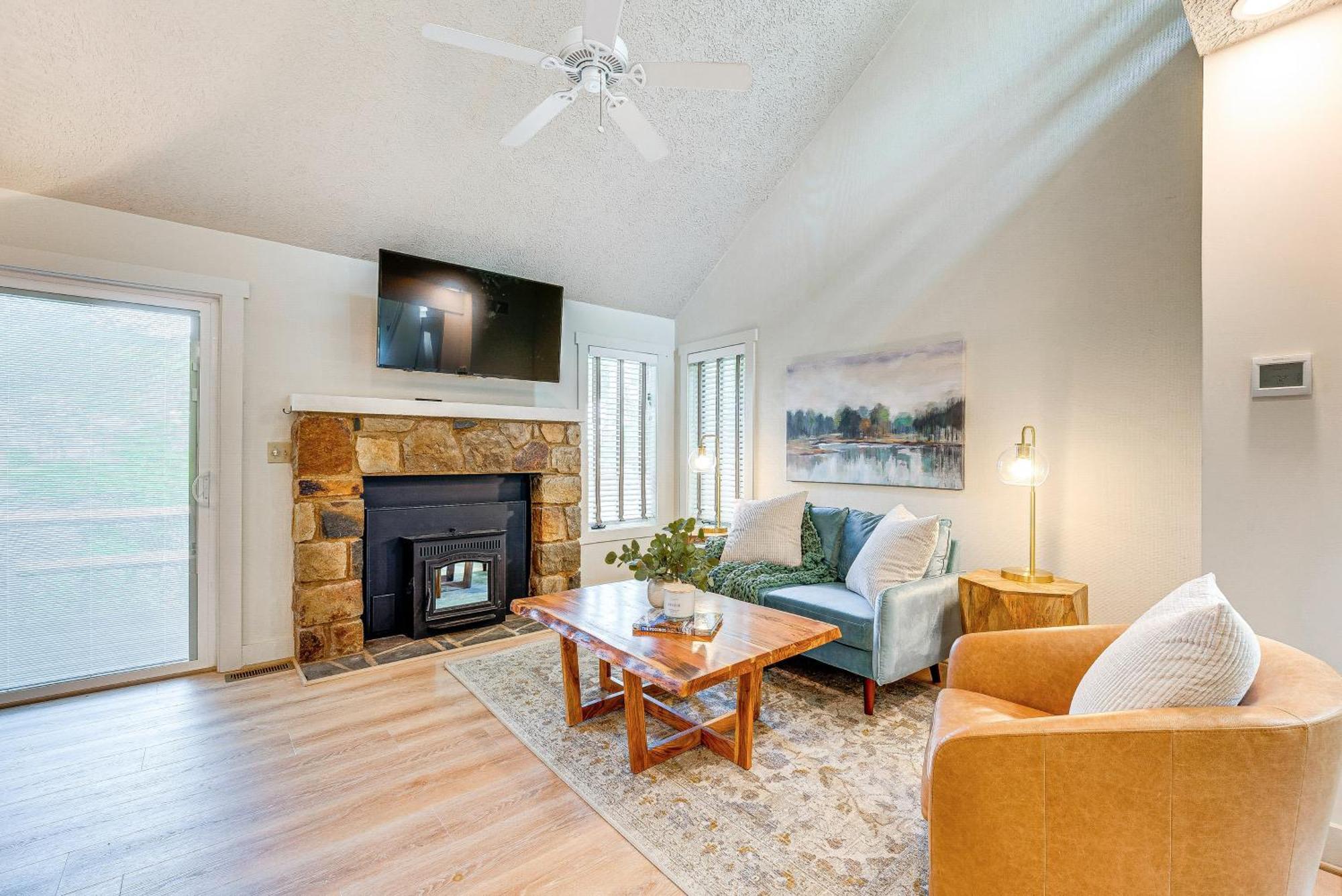Updated Boulder Club Near Slopes! Apartment *